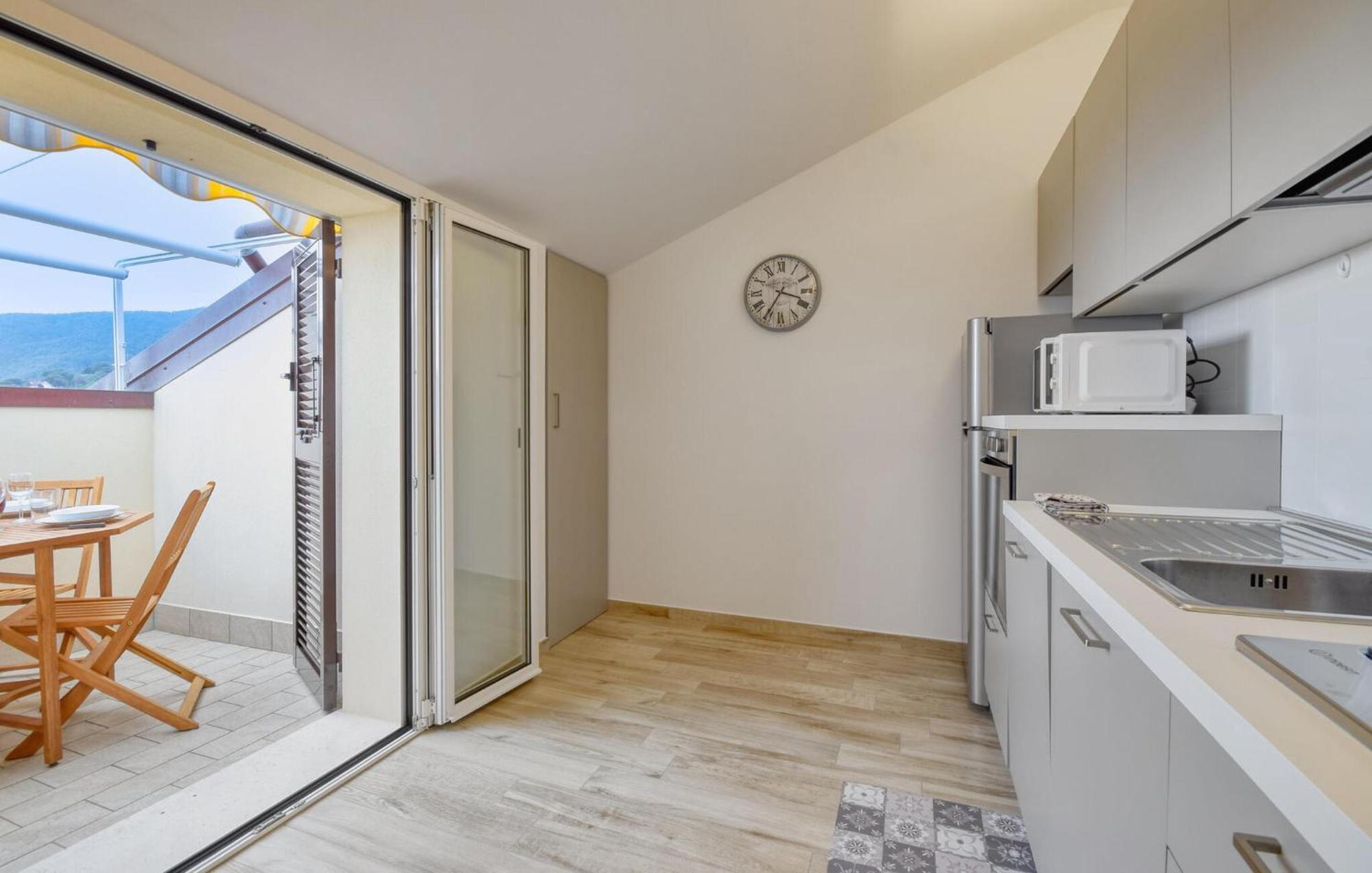 Beautiful Apartment In Moneglia With Kitchen Eksteriør bilde