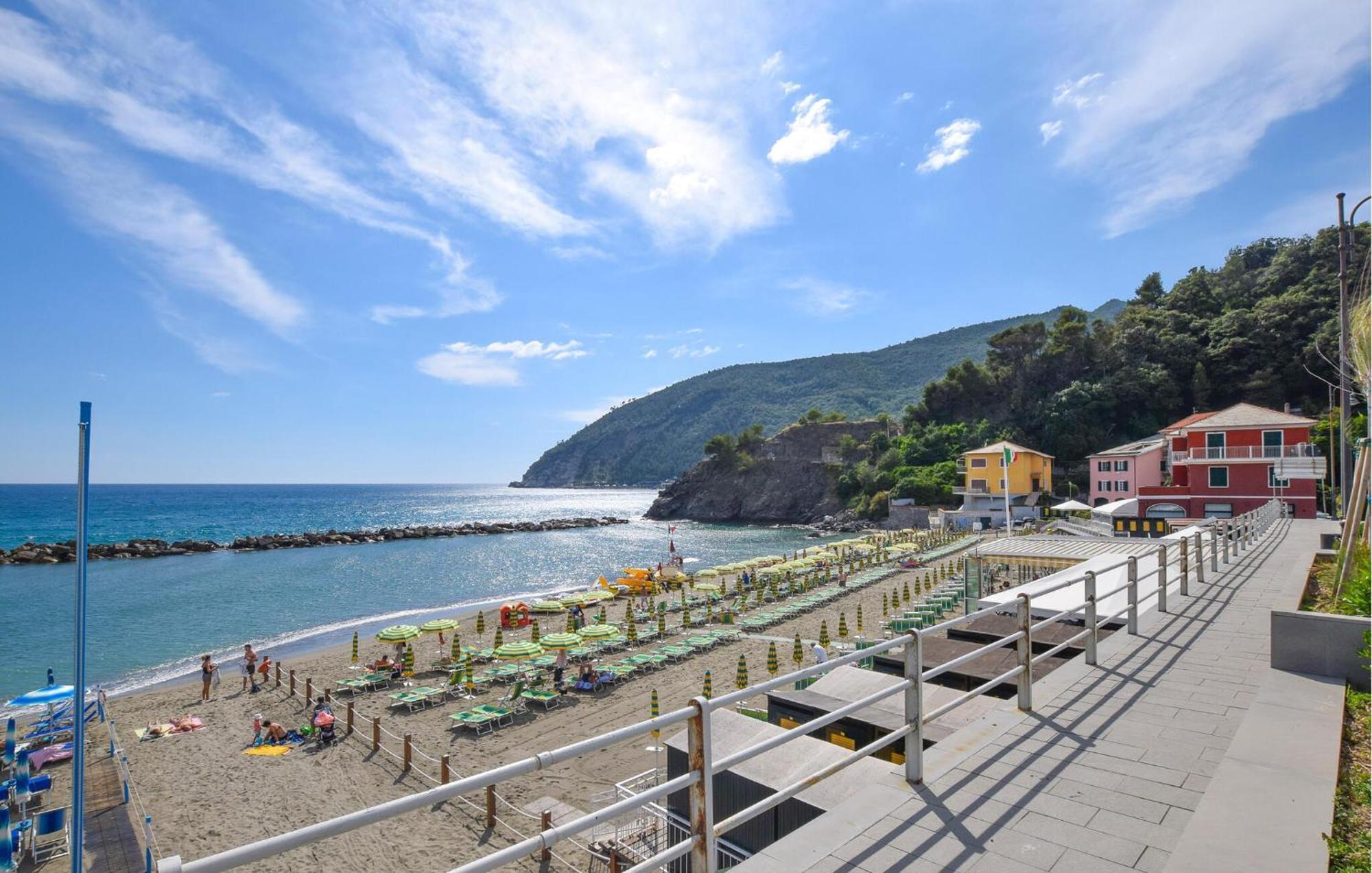 Beautiful Apartment In Moneglia With Kitchen Eksteriør bilde