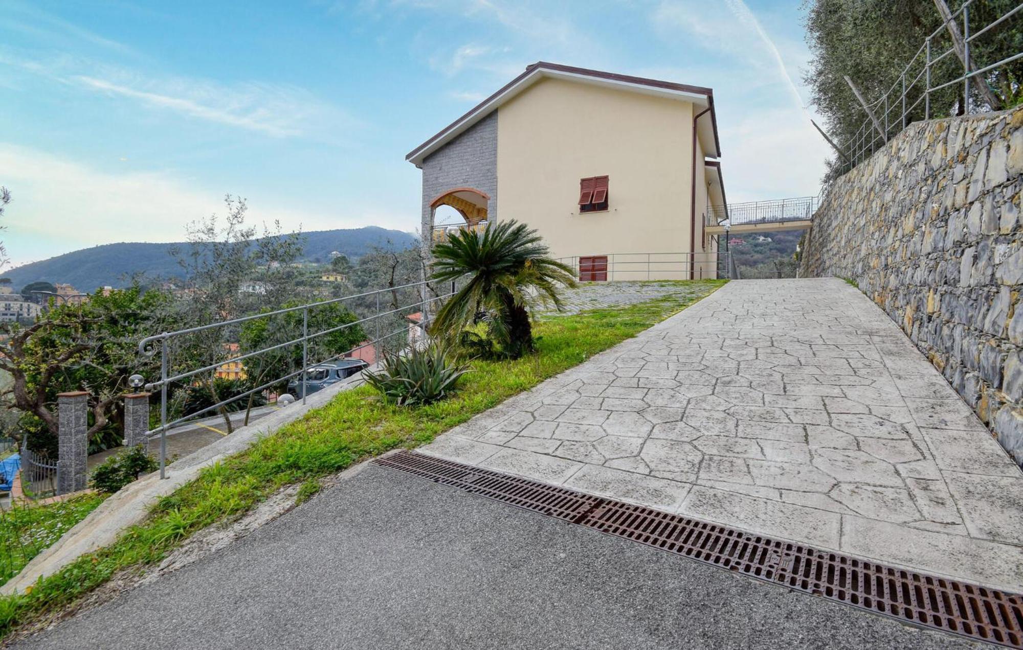 Beautiful Apartment In Moneglia With Kitchen Eksteriør bilde